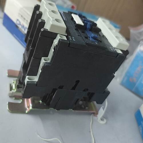 议价交流接触器，LC1-D4011 F7 C和M5 C适用