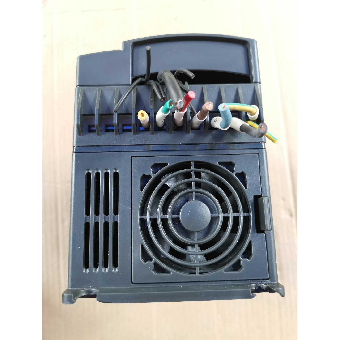 议价华远变频器S14T0055GB有很多个5.5KW3维修图片