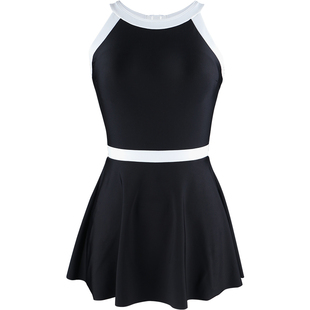 连体泳衣女泡温泉时尚保守显瘦遮肚2026新款裙式高级感海边游泳衣