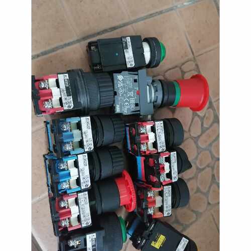 富士按钮开关AR22V2R、AR30V2R等型号，工程剩余，