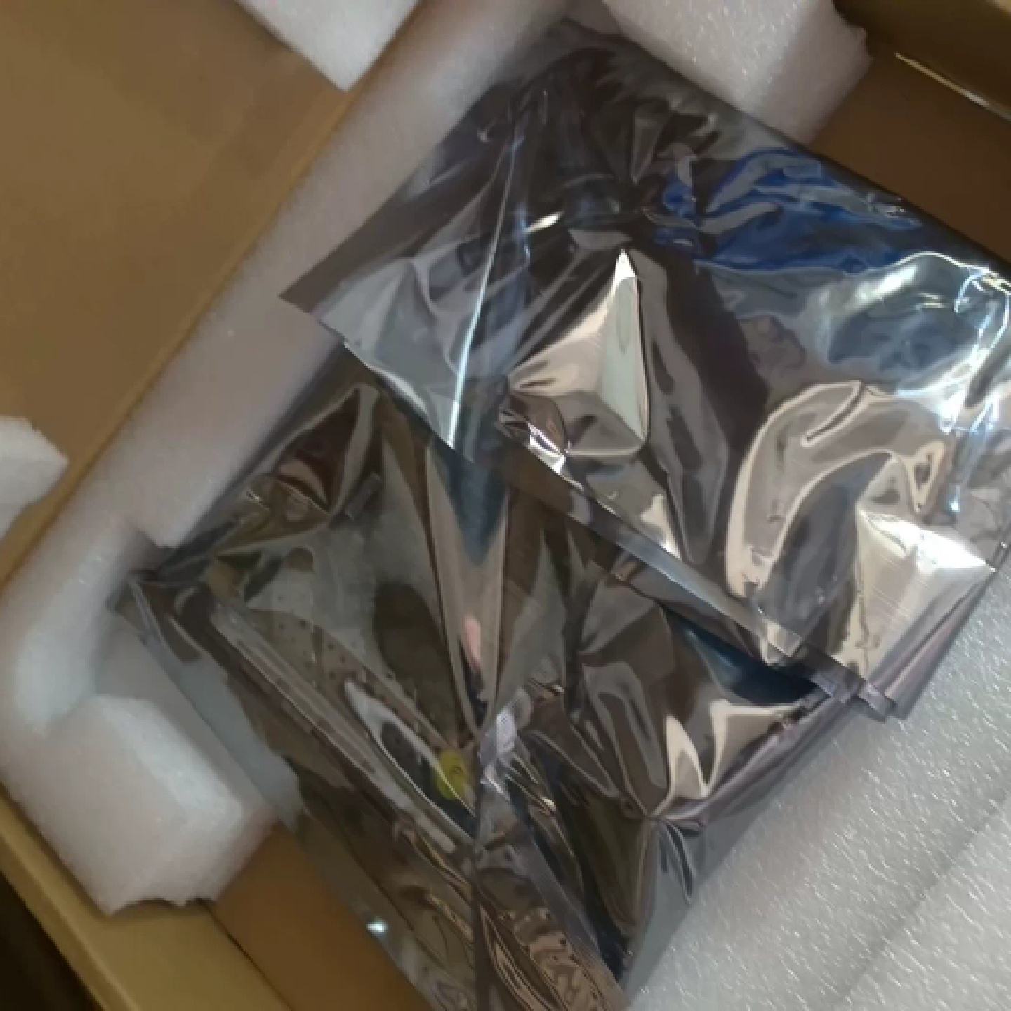 议价{议价}HUVQ 中兴C300万兆上联板卡