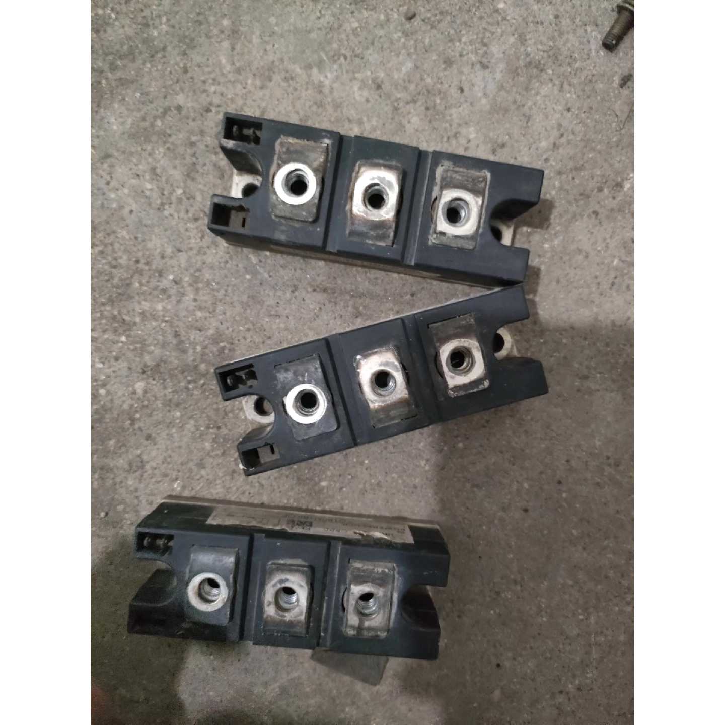 议价-英飞凌模块TD180N16KOF 三个,,商