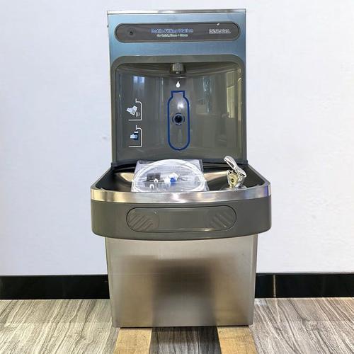 壁挂式公共不锈钢直饮机按压感应饮水压缩制冷喷泉户外饮水机