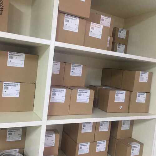 议价西门子CPU1211C模块6输入/4输出,集成2AI 6ES7211-1AE40-0XB0