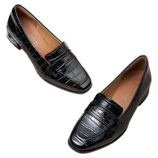 宝舒曼真乐福鞋女款2026春季新款黑色浅口镜面鳄鱼纹粗跟女鞋单鞋