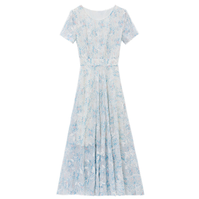 真丝光泽与艺术刺绣高端连衣裙女