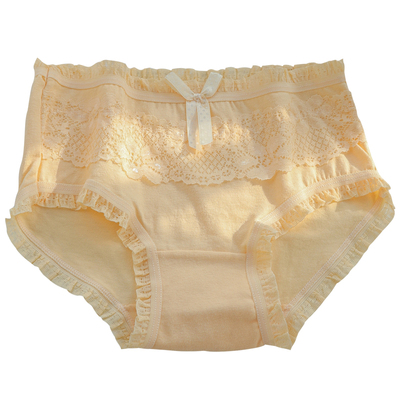 奶油肤色日系少女蕾丝内裤