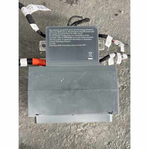 施耐德Schneider G2400直流自动转换开关。