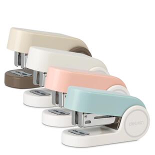 得力迷你订书机学生用订书器办公用品外卖打包小号便携少女可爱风订书钉订书针