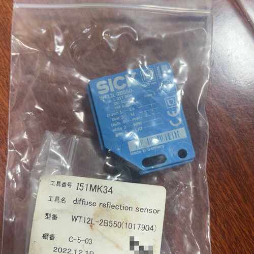 SICK WT12L-2B550 激光传感器，德国原装，带标