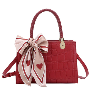 香港品牌结婚包包新娘包高级感婚包女红色婚礼包2026新款潮手提包