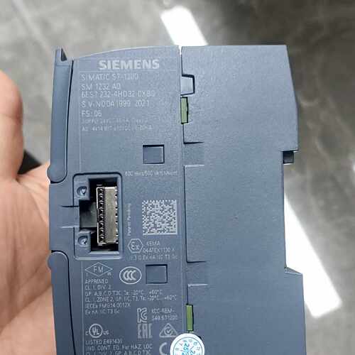 溢价-S7-1200 PLC模块，型号SM1232 AO，6