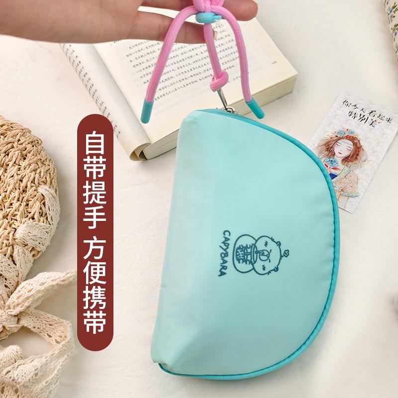 化妆包大容量女便携式2025新款旅行洗漱袋护肤品化妆包收纳