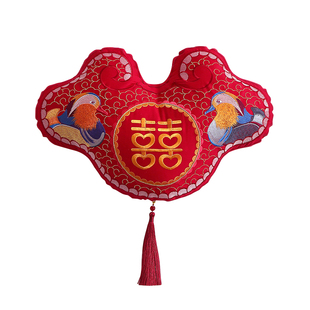 婚庆同心锁抱枕婚房布置创意小抱枕中式刺绣鸳鸯枕结婚压床小摆件