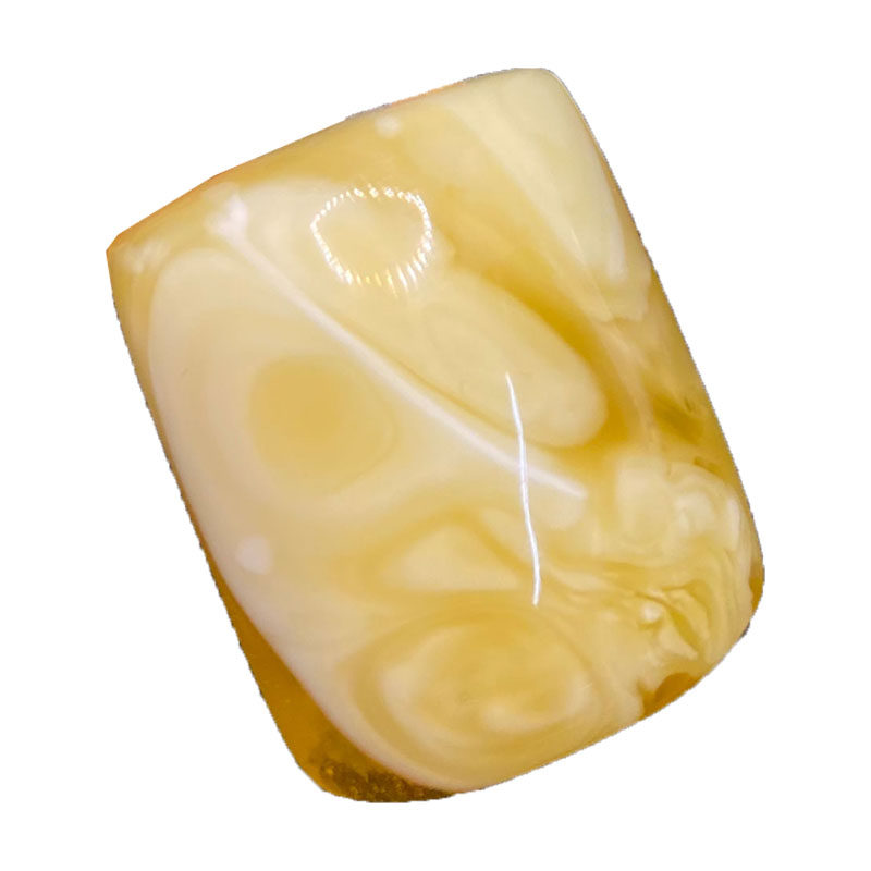 雕刻可爱蜜蜡琥珀饰品