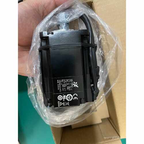议价可维修全新安川伺服电机SGMXJ04AUA6SC2原装正品工程余料带原