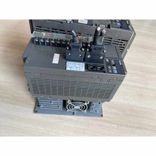 议价富士驱动器RYC132B3VVT2维修