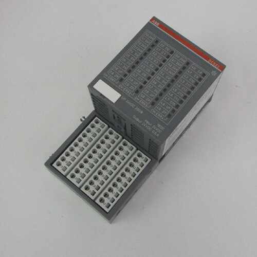 ABB DC522-XC 1SAP440600R0001 Digital Input/Output Module w/B