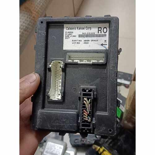 【议价】轩逸车身CM型号28413RA0A拆车件
