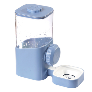 狗狗饮水器挂式喝水碗不湿嘴悬挂挂笼兔子喂水器宠物水壶自动猫咪