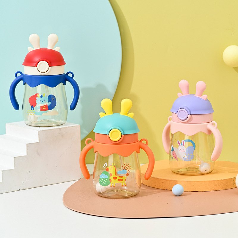 儿童婴儿喝奶杯宝宝风格塑料杯卡通杯把手学饮鹿角小吸管喝水杯