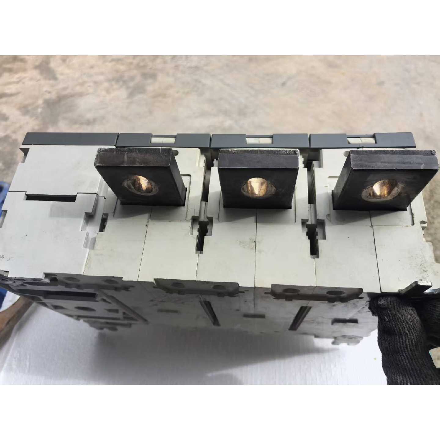 议价ABB隔离开关 OT1000E03,1000A 690V A
