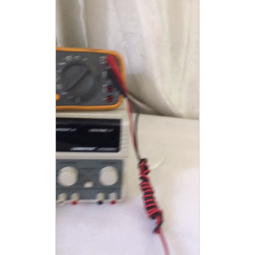议价深圳乐达LPS325DII双路数显可调直流稳压电源32V5可维修
