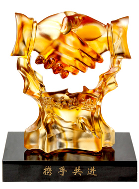 携手共进诚信握手琉璃摆件送老板办公桌面会议纪念品公司开业礼品