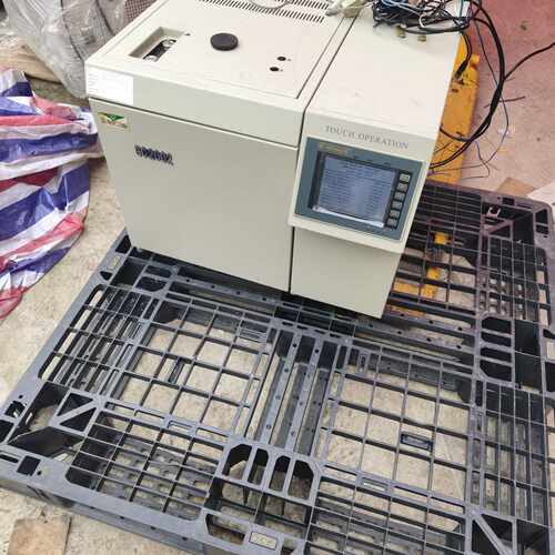 议价上海科创GC2002型气相色谱仪，实物拍摄，成色如图，带触摸维