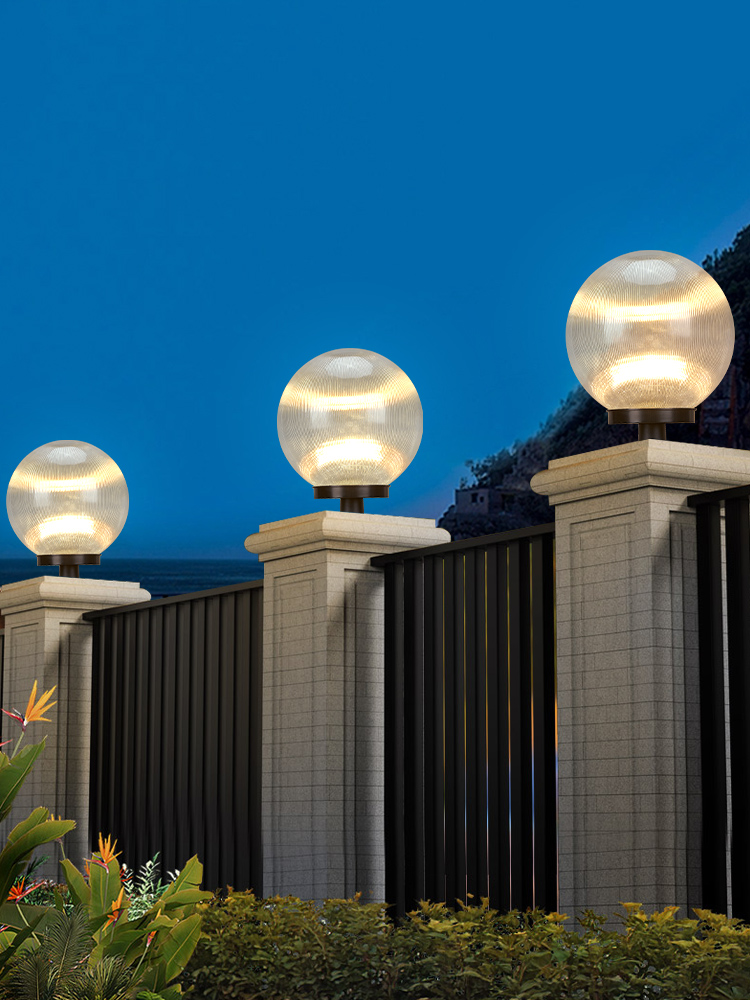 别墅门口柱子灯围墙庭院户外2023新款围栏草坪接电款太阳能柱头灯