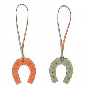 适用于爱马仕马蹄挂饰纯手工真皮汽车小马蹄铁菜篮子空姐女包挂件