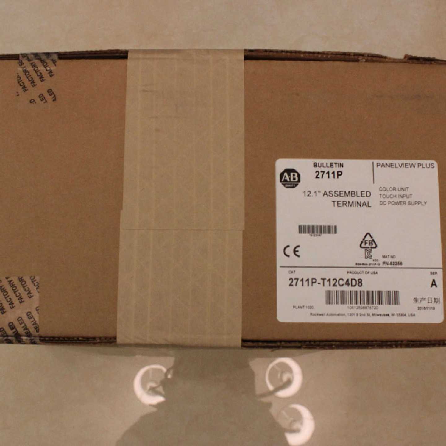 议价2711P-T12C4D8 罗克韦尔处理器 AB触摸屏 2711PT12C4D8 全新