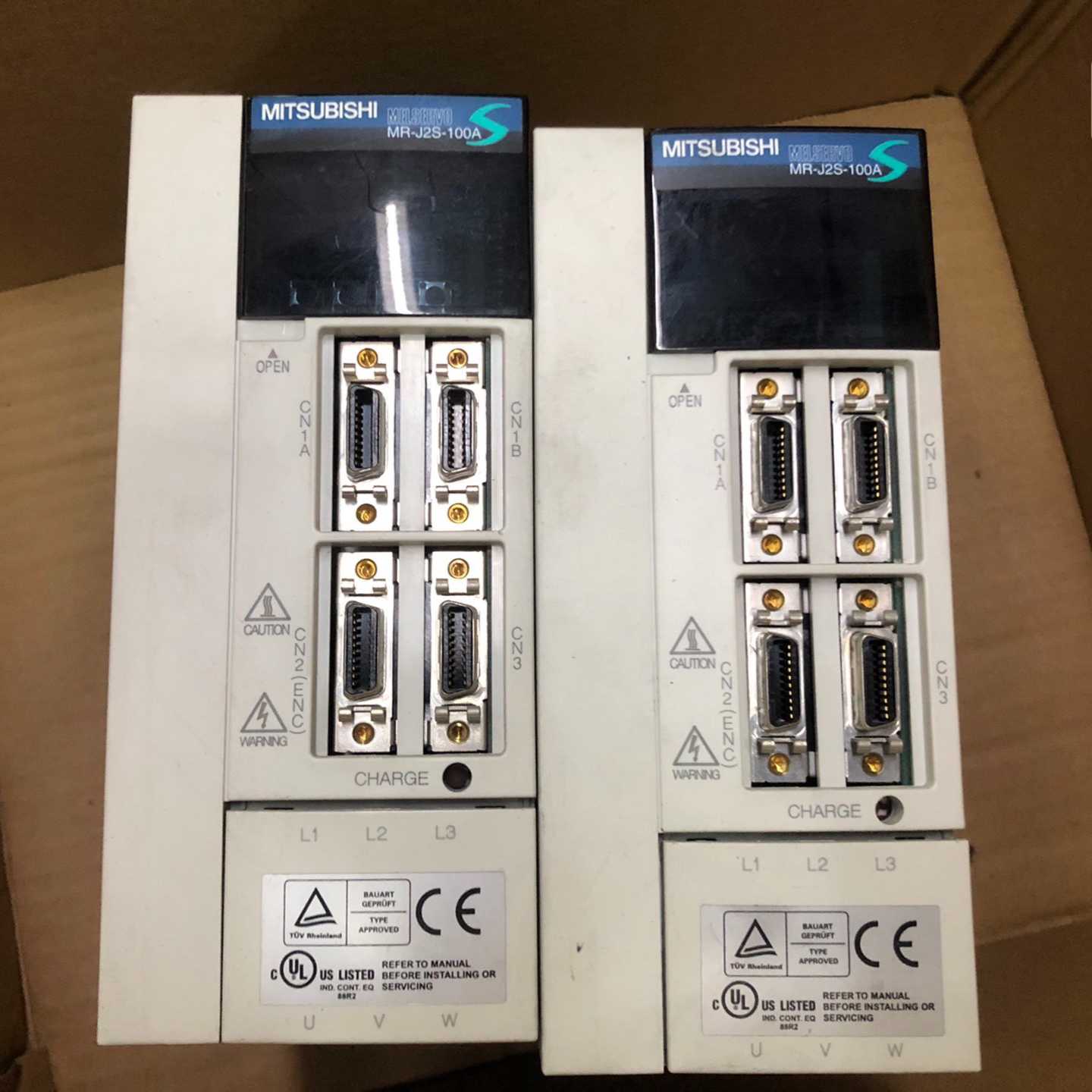 议价三菱驱动器MRJ2S100A拆机件成色非常非常漂亮可维修