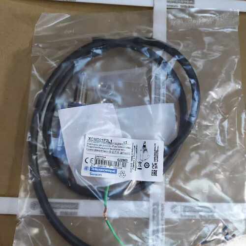 议价施耐德接近开关XCMD21F2L1/XCMD21F2L1/XCMN2102L1/XCMN2102L