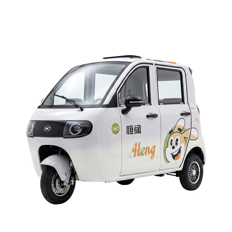 恒阔Q6太阳能充电封闭电动三轮车
