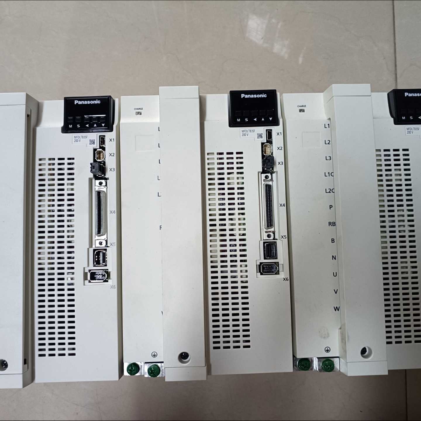 松下A6 MFDLTB3SF 5KW伺服驱动器 成