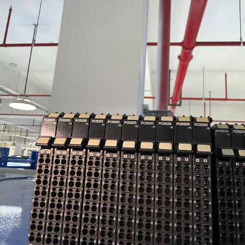 议价欧姆龙OMRON NX-PC0020电源连接单，原装拆机，