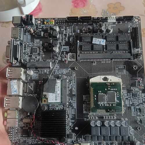 议价英特尔一体机主板，拆机件，实物拍摄，成色看看图，有使用痕