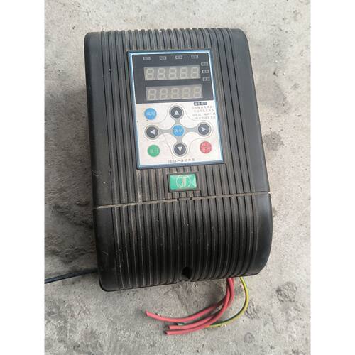 议价拆机下来的金田泵宝BH388恒压供水变频器三相380V7维修