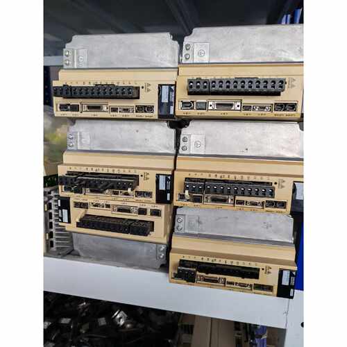 询价安川伺服驱动器SGDV系列，有SGDV-R90A21B、SG