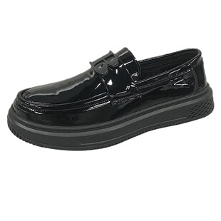 漆皮男鞋豆豆鞋男士春夏新款2026休闲皮鞋英伦镂空透气潮流乐福鞋