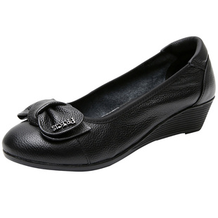 春秋季舒适防滑上海登云软皮鞋妈妈鞋真皮软底坡跟蝴蝶结黑色单鞋