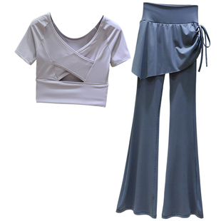 短袖带胸垫瑜伽服套装高级感女2026新款微喇裤普拉提训练健身衣服