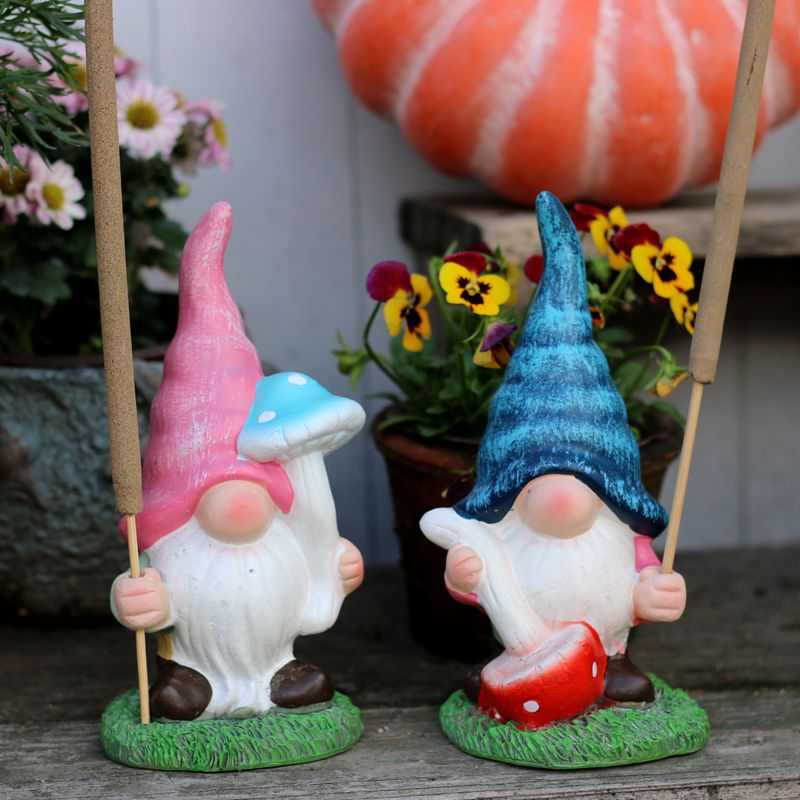 插蚊香户外庭院花园装饰布置摆件甘道夫插香地精太阳能灯摆件造景