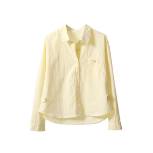 浅黄色显白小个子短款衬衫女装2026新款宽松休闲单口袋POLO领上衣