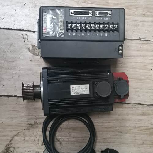 询凯恩帝130ST-M15025A  SD300-50伺服电机