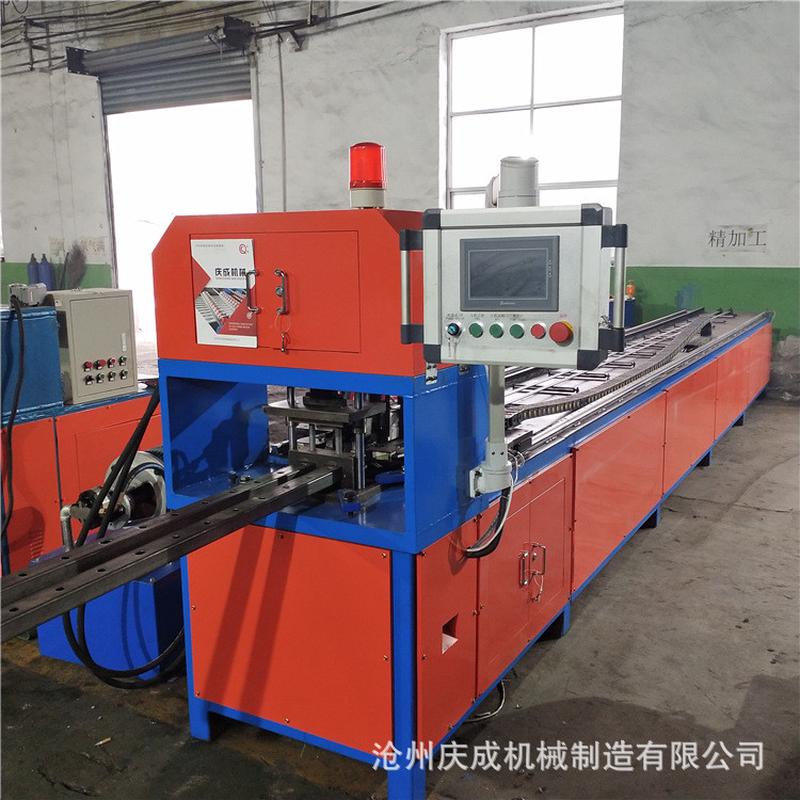 全自动货架冲孔机方管数控打孔机锌钢护栏冲孔机冲孔切断两用设备