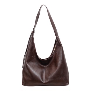 高级感斜挎包女包2025新款潮复古单肩包大容量通勤包包女款托特包