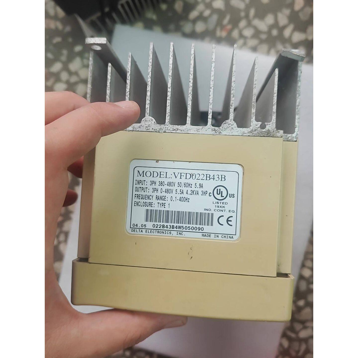 议价台达变频器VFD022B43B,2.2kw/380v,工厂二
