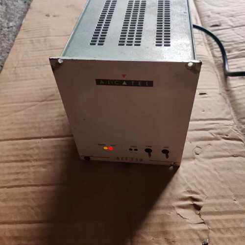 阿而卡特分子泵ACT250控制器一台，正常拆机